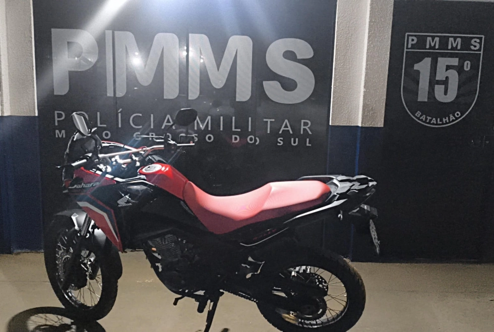 Motociclista com CNH suspensa é preso após manobras perigosas em Rio Brilhante