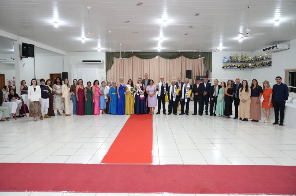 Noite de glamour e celebração consagra Miss e Mister Terceira Idade 2026 em Nova Andradina