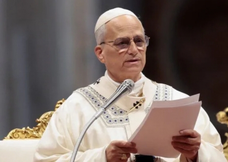 Cirurgia do papa Leão XIV para retirada de nódulo no pulmão é concluída com sucesso