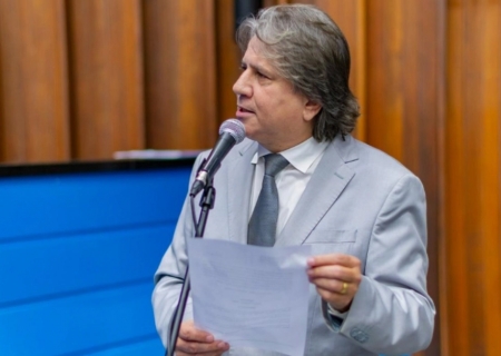 Caravina cobra explicações sobre serviços de esgoto e recuperação de ruas em MS