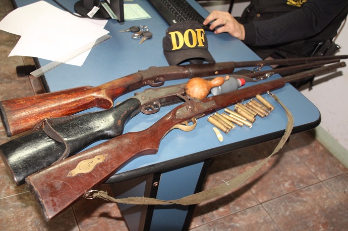 Armas e muni&ccedil;&otilde;es apreendidas - Foto: Luis Gustavo/Jornal da Nova