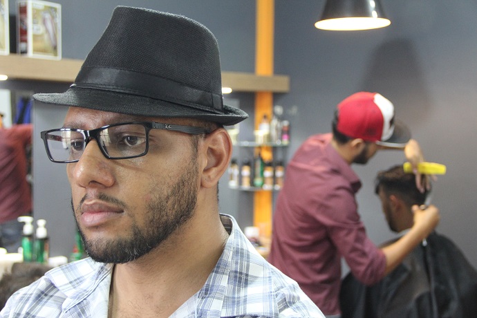 &ldquo;Meu descanso &eacute; sempre buscar evoluir mais, para levar o que tem de melhor no mercado para minha barbearia&rdquo;, diz Maciel - Foto: Jornal da Nova 