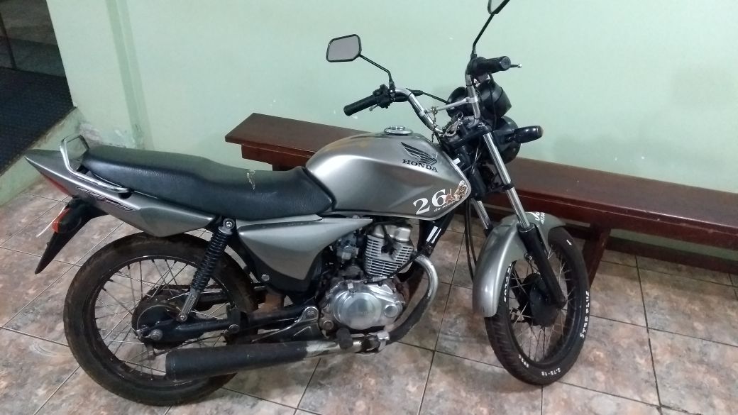 Moto foi apreendida para averigua&ccedil;&atilde;o &ndash; Foto: Jornal da Nova