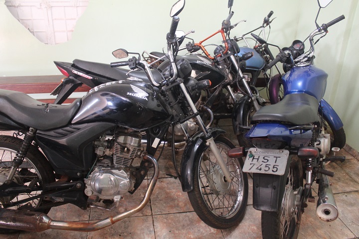 Motocicletas furtadas foram subtra&iacute;das do p&aacute;tio da Delegacia &ndash; Foto: Luis Gustavo/Jornal da Nova