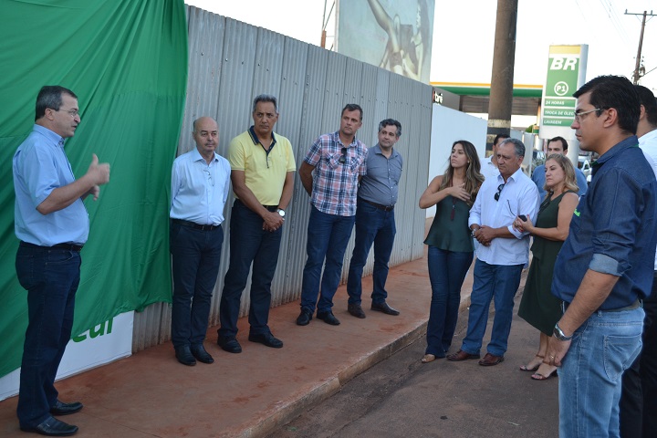 Durante o ato da inaugura&ccedil;&atilde;o da pedra fundamental - Foto: Jornal da Nova