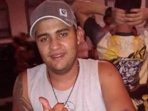 Alisson chegou a ser preso em 2016 por morte de travesti. Solto, foi flagrado com drogas - Foto: Divulga&ccedil;&atilde;o