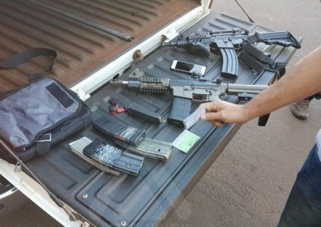 Apreens&atilde;o de armas durante a opera&ccedil;&atilde;o - Foto: PF/Divulga&ccedil;&atilde;o