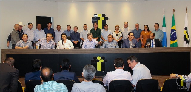 Nova diretoria empossada - Foto: Edson Ribeiro