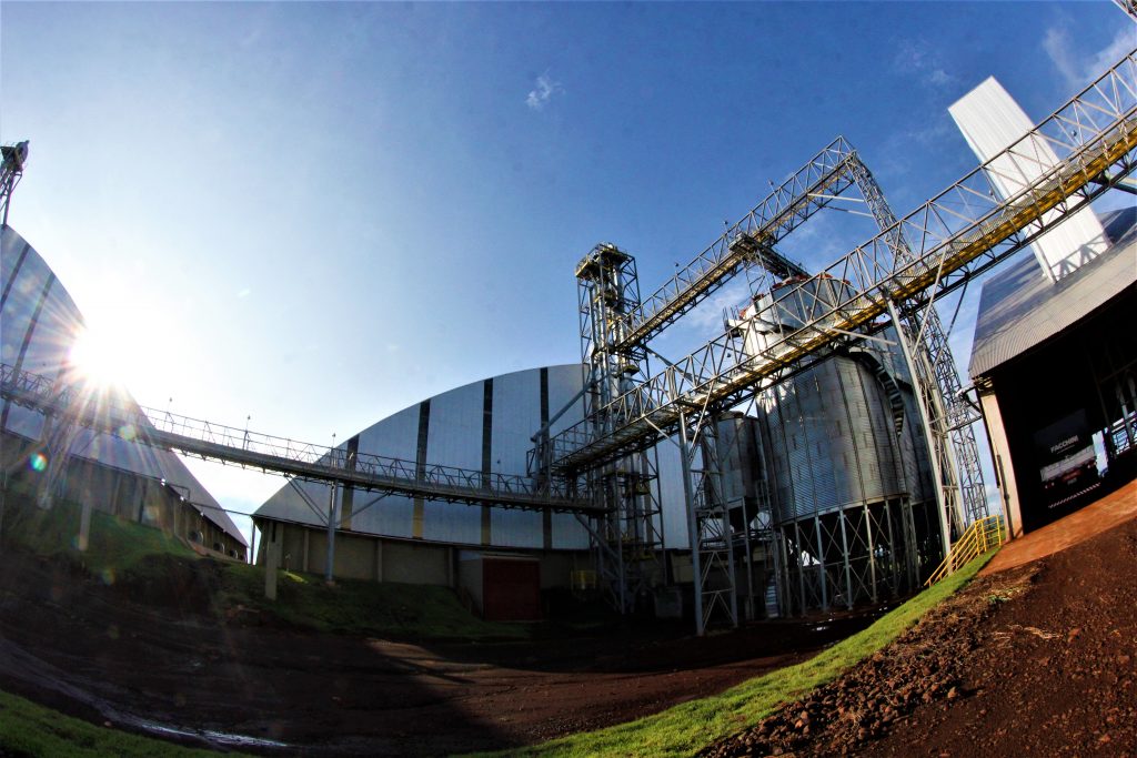 Indústria chinesa instalada em uma área de 102 hectares de Maracaju deve começar operar em outubro deste ano