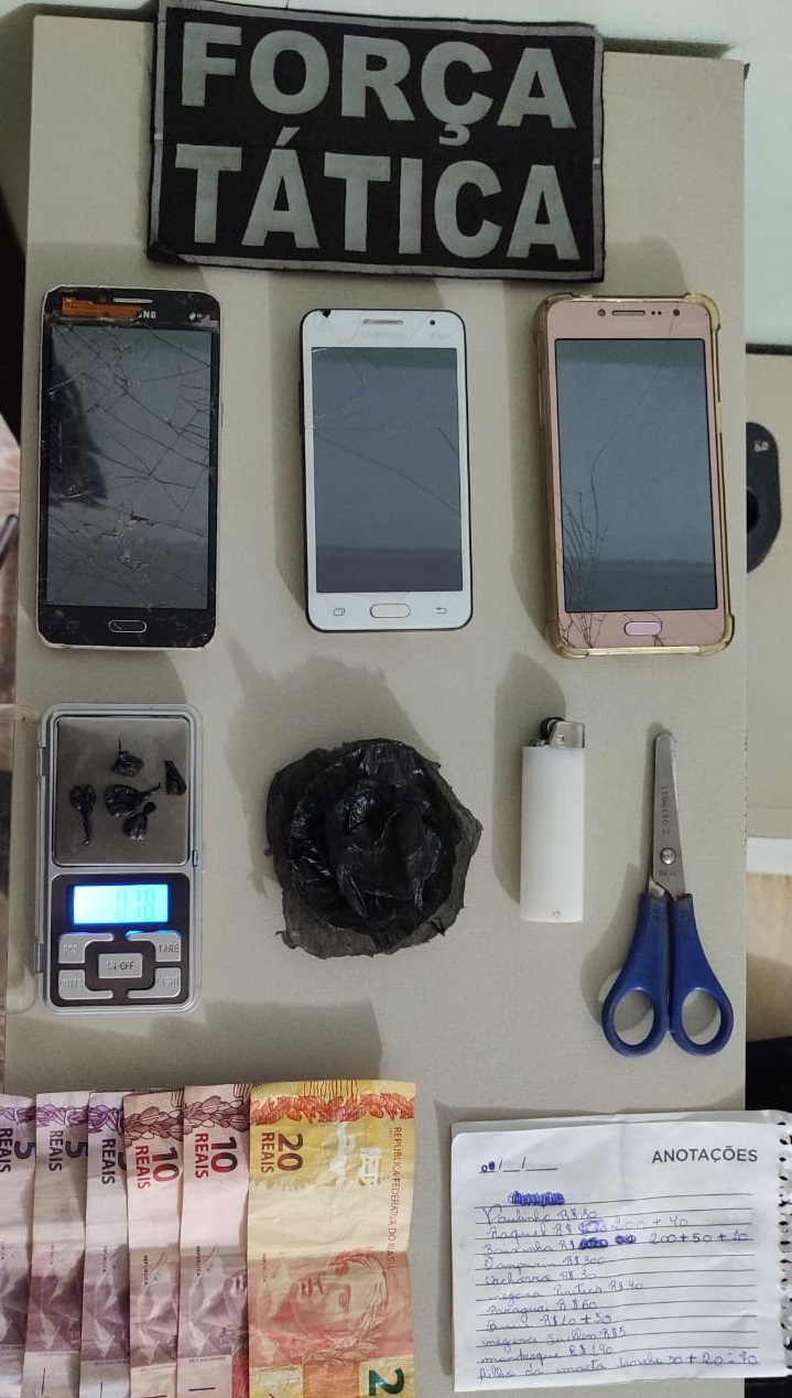 Material apreendido na residência do suspeito - Foto: Jornal da Nova