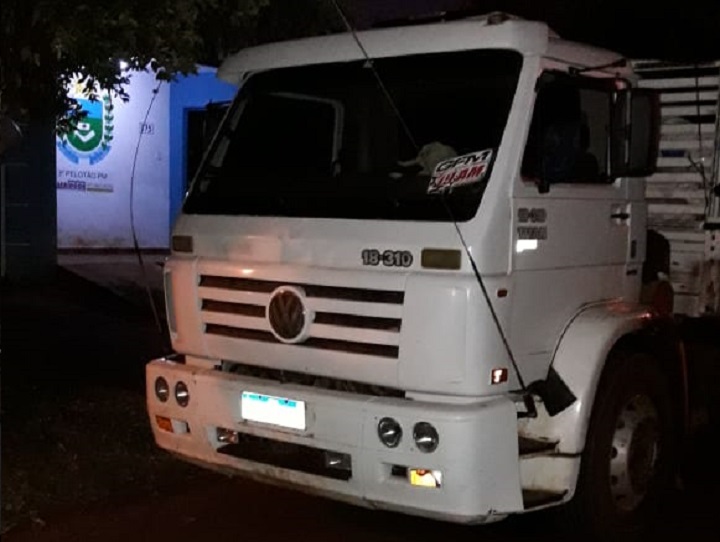 Entorpecente estava entre sacos de milho - Foto: Pol&iacute;cia Militar/Divulga&ccedil;&atilde;o