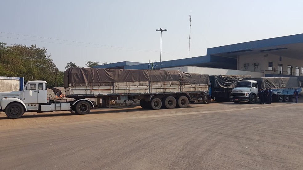 Carretas carregadas com cerveja apreendidas na fronteira - Foto: Receita Federal/Divulga&ccedil;&atilde;o
