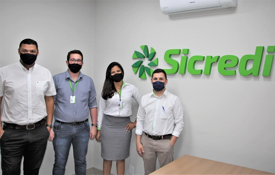 Equipe est&aacute; &agrave; disposi&ccedil;&atilde;o para tirar d&uacute;vidas e realizar simula&ccedil;&otilde;es sem compromisso &ndash; Foto: AGL M&iacute;dia