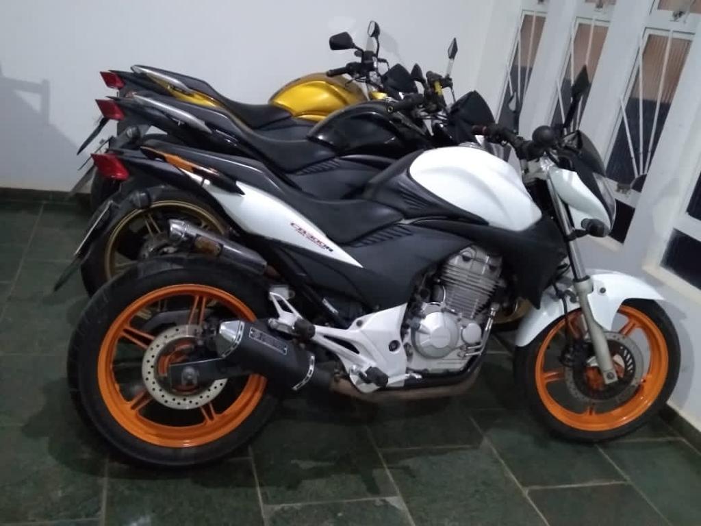 Motos apreendidas durante a&ccedil;&otilde;es de tr&acirc;nsito - Foto: Pol&iacute;cia Militar/Divulga&ccedil;&atilde;o 