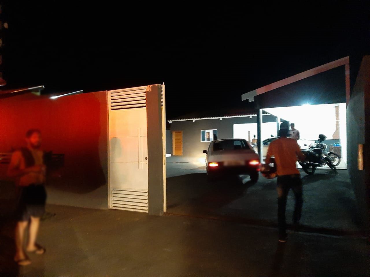 As pessoas que estavam no local foram dispersadas - Foto: WhatsApp/Jornal da Nova