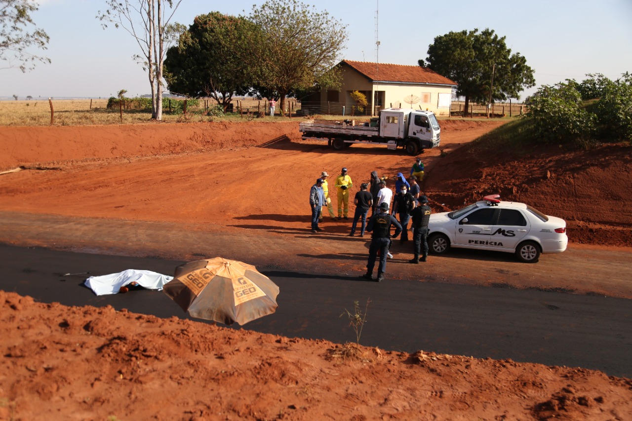 Equipes da polícia e Perícia Criminal no local - Foto: Lúbina Laguna/Jornal da Nova