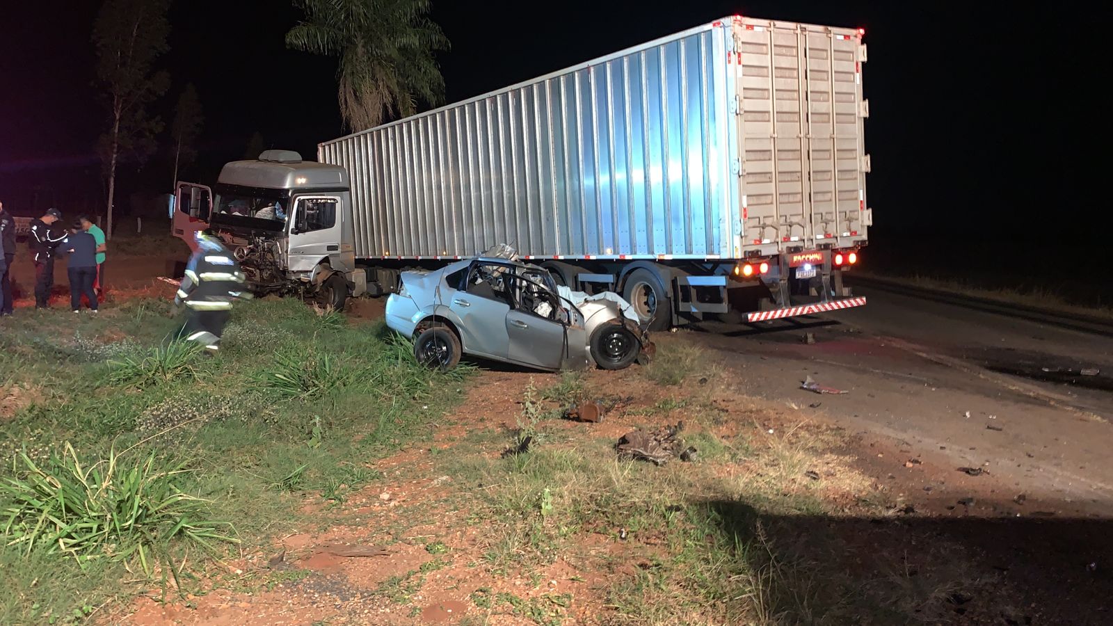 Jovem morreu preso nas ferragens do ve&iacute;culo - Foto: WhatsApp/Jornal da Nova