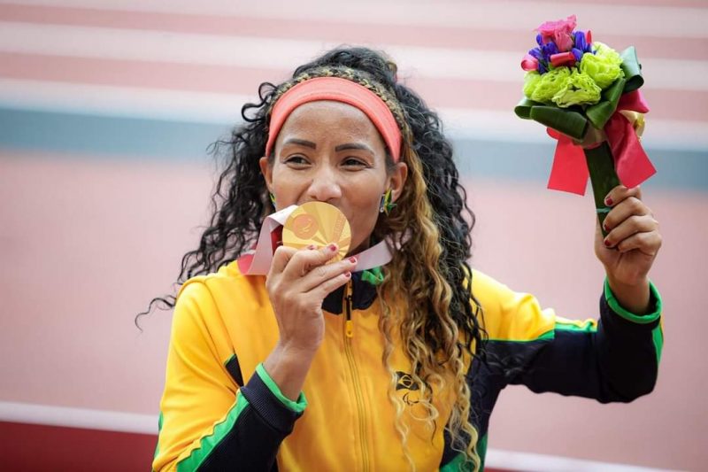 A atleta Silvânia Costa de Oliveira