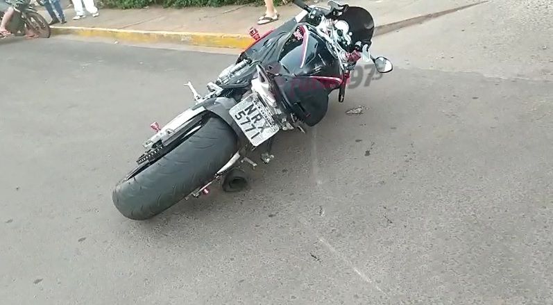 BMW/S1000RR de placa de Nova Andradina, envolvida em atentado contra o nova-andradinense, de 26 anos, na fronteira, tinha com ordem de sequestro judicial em Nova Andradina, da “Operação Cranius” – Foto: Reprodução/Radio Futura 97.5 FM