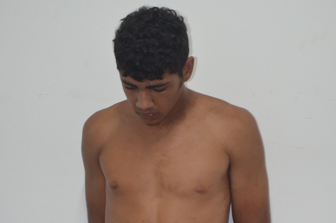 Maicon Douglas Amarim de Oliveira foi preso acusado de roubo e tr&aacute;fico de drogas - Foto: Glaucia Piovesan/Jornal da Nova