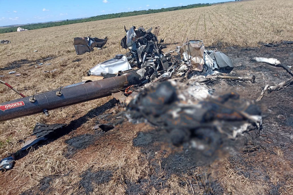 Helicóptero caiu em uma fazenda na região de Ponta Porã – Foto: Polícia Civil/Divulgação