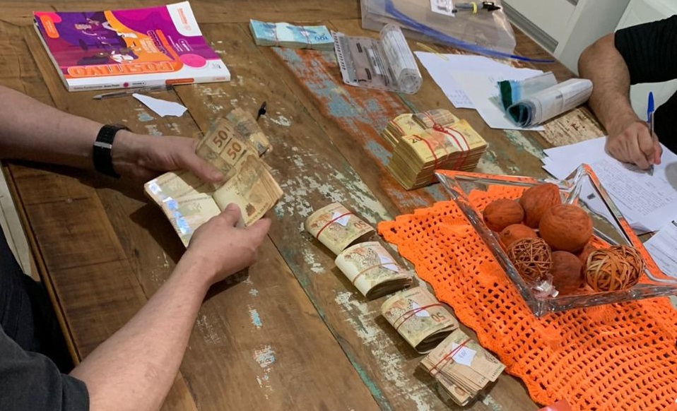 Dinheiro apreendido em resid&ecirc;ncia na cidade de Ponta Por&atilde; - Foto: Pol&iacute;cia Federal/Divulga&ccedil;&atilde;o 