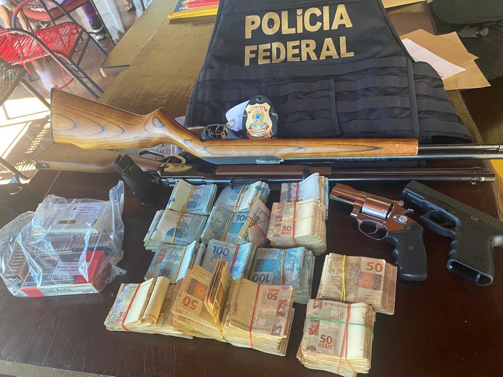 Cerca de R$ 60 mil foram apreendidos na casa do suspeito - Foto: Polícia Federal/Divulgação