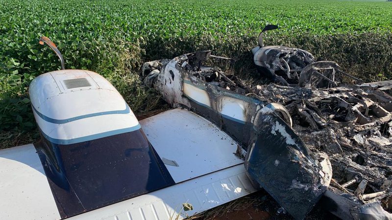Aeronave ficou destruída pelo fogo em Aral Moreira - Foto: Polícia Civil/Divulgação