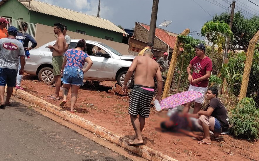 V&iacute;tima ferida foi socorrida - Foto: Jornal da Nova