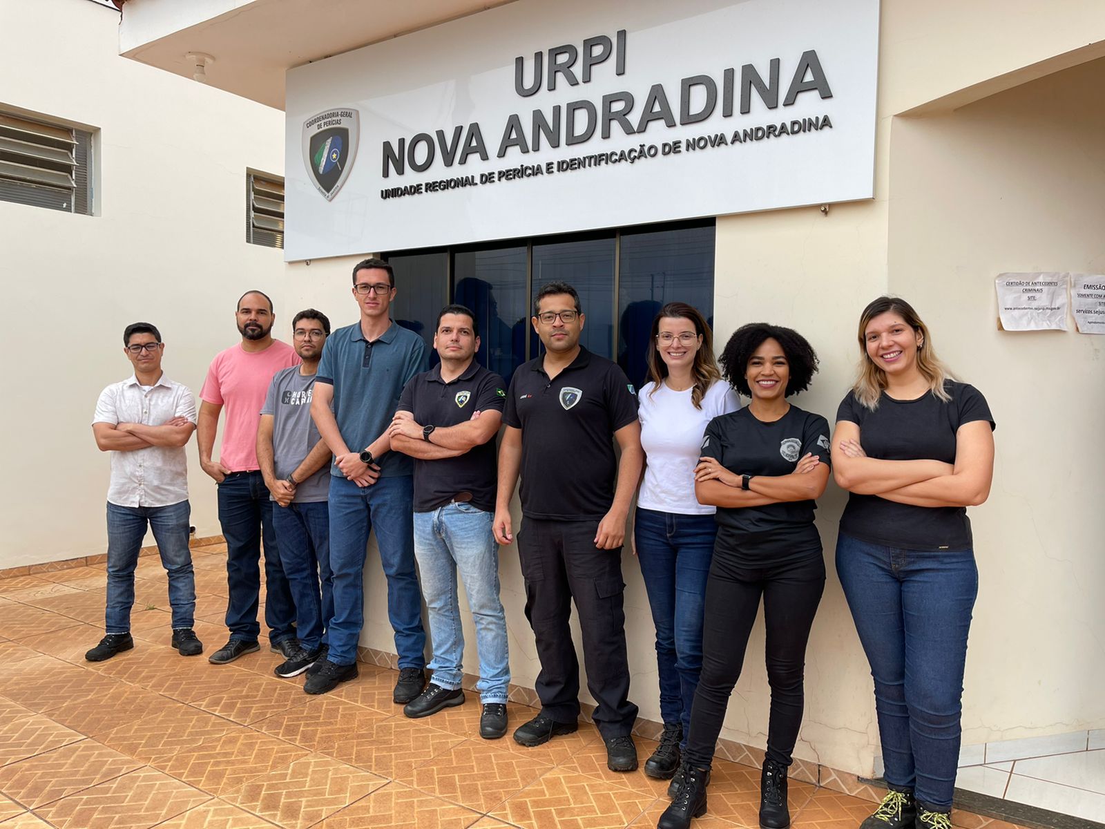 Peritos criminais e agentes da Polícia Científica - Foto: Jornal da Nova