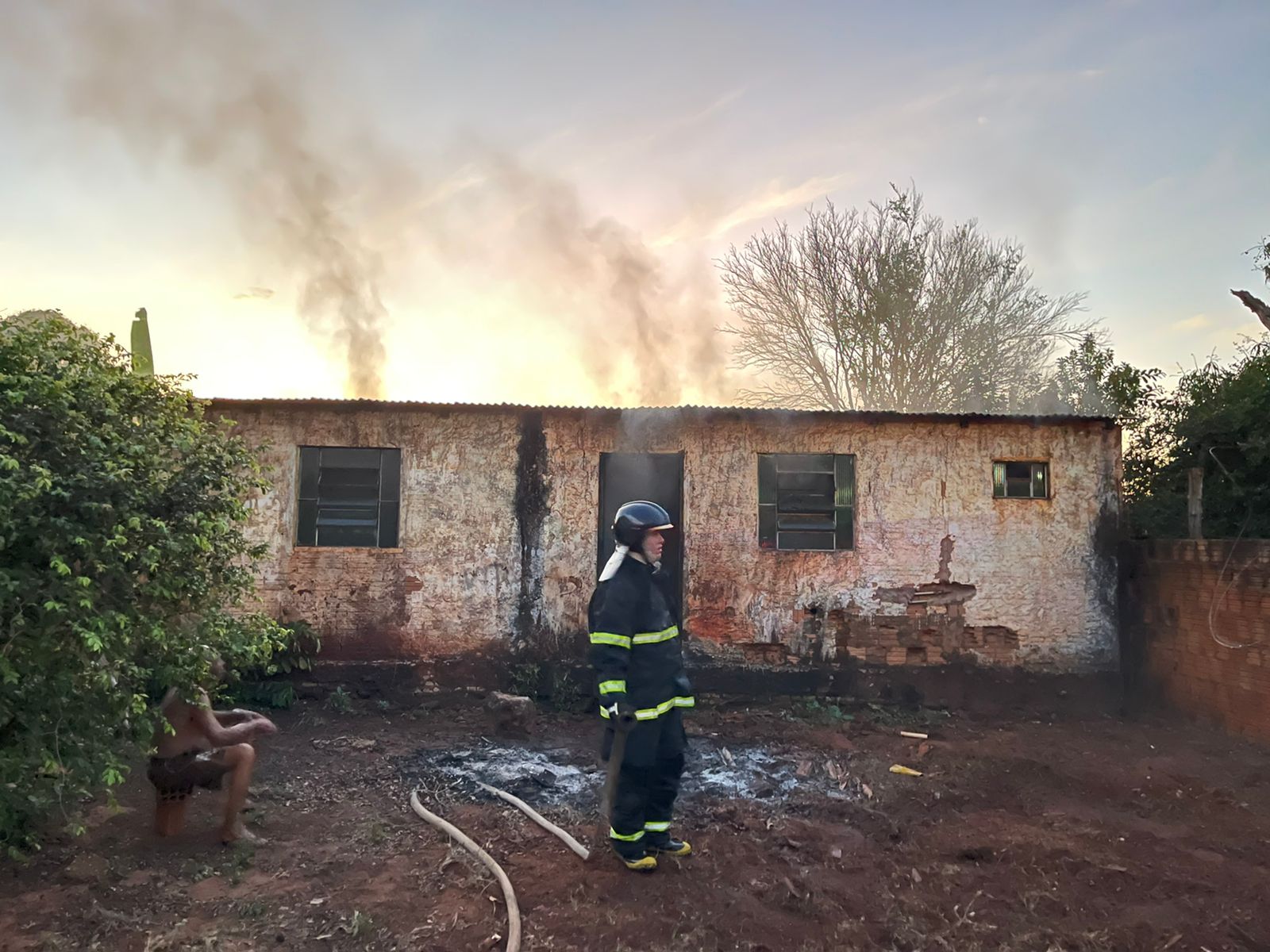 Bombeiros Militares contiveram as chamas - Foto: Jornal da Nova