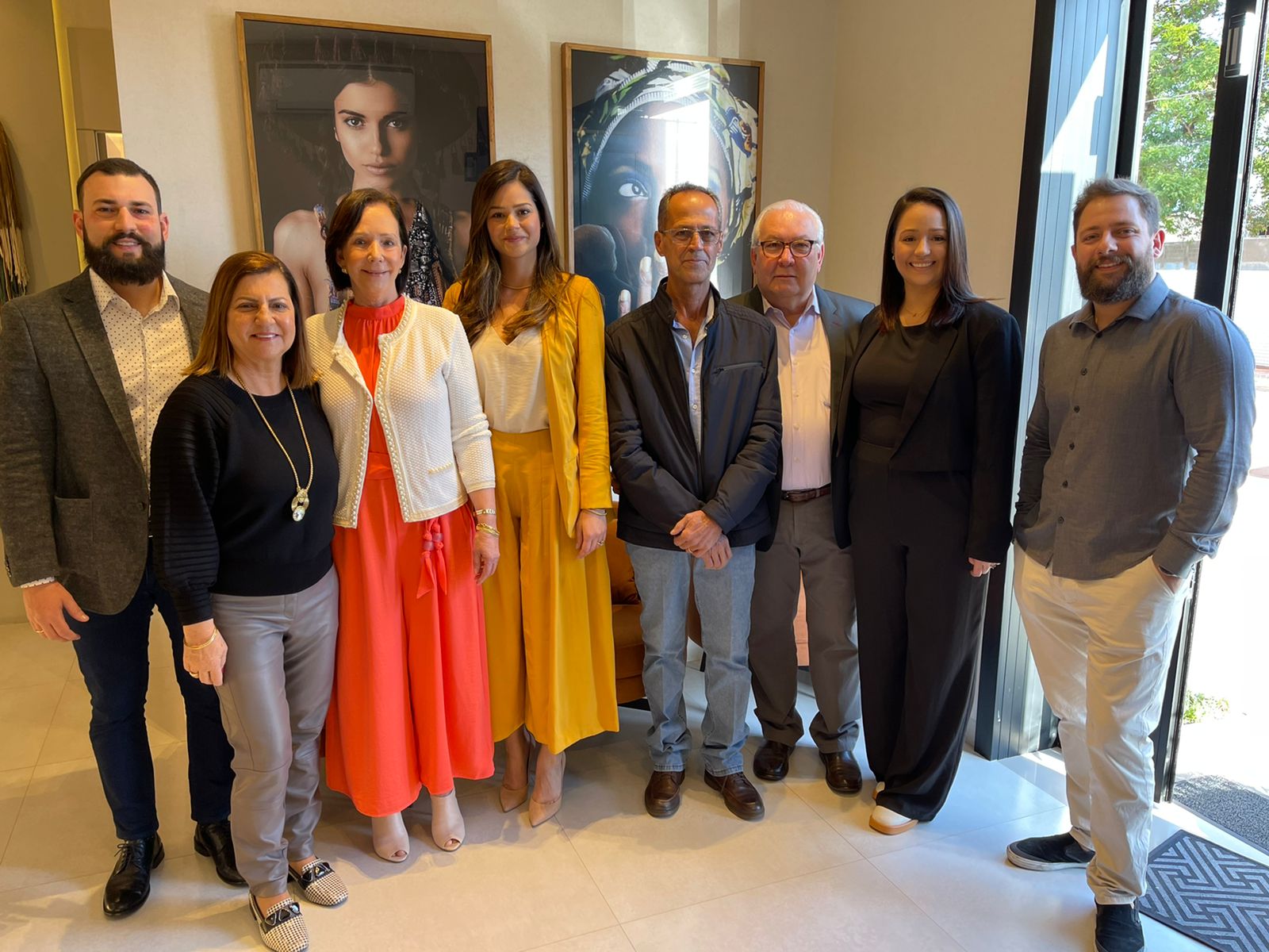 Dra. Geisa Garcia e familiares - Foto: Jornal da Nova