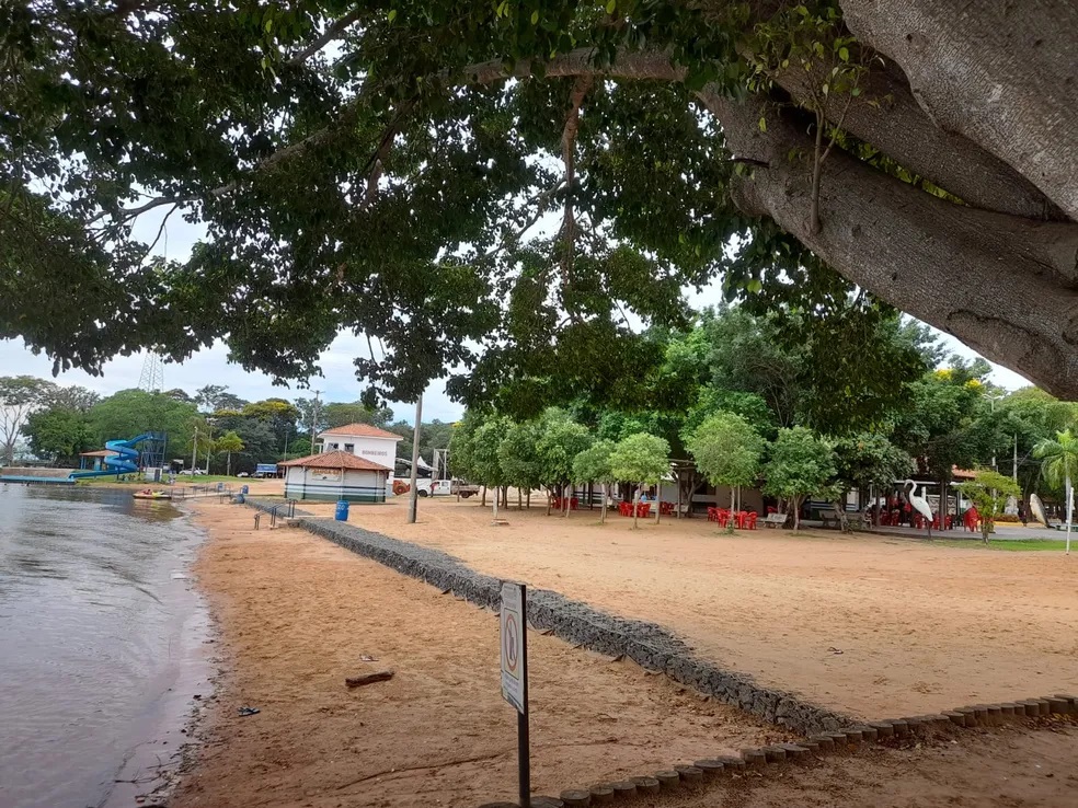 Balne&aacute;rio Municipal de Rosana (SP) nesta quarta-feira (15) - Foto: Arnaldo Jo&atilde;o da Silva/Defesa Civil